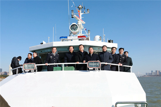 唐仁健在湖北调研时强调迎难而上慎终如始久久为功坚持不懈打好“十年禁渔”持久战