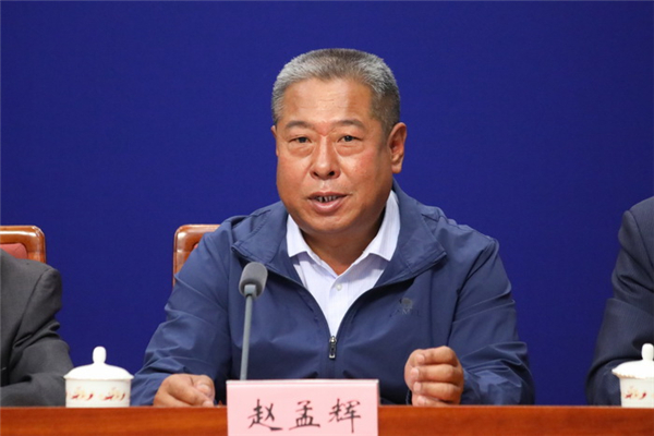 河北邢台市任泽区种粮大户赵孟辉回答记者提问